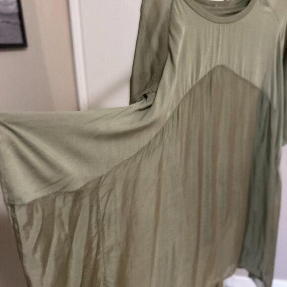 Made in Italy! Silk and Viscose Dress. NWT - Picture 5 of 7